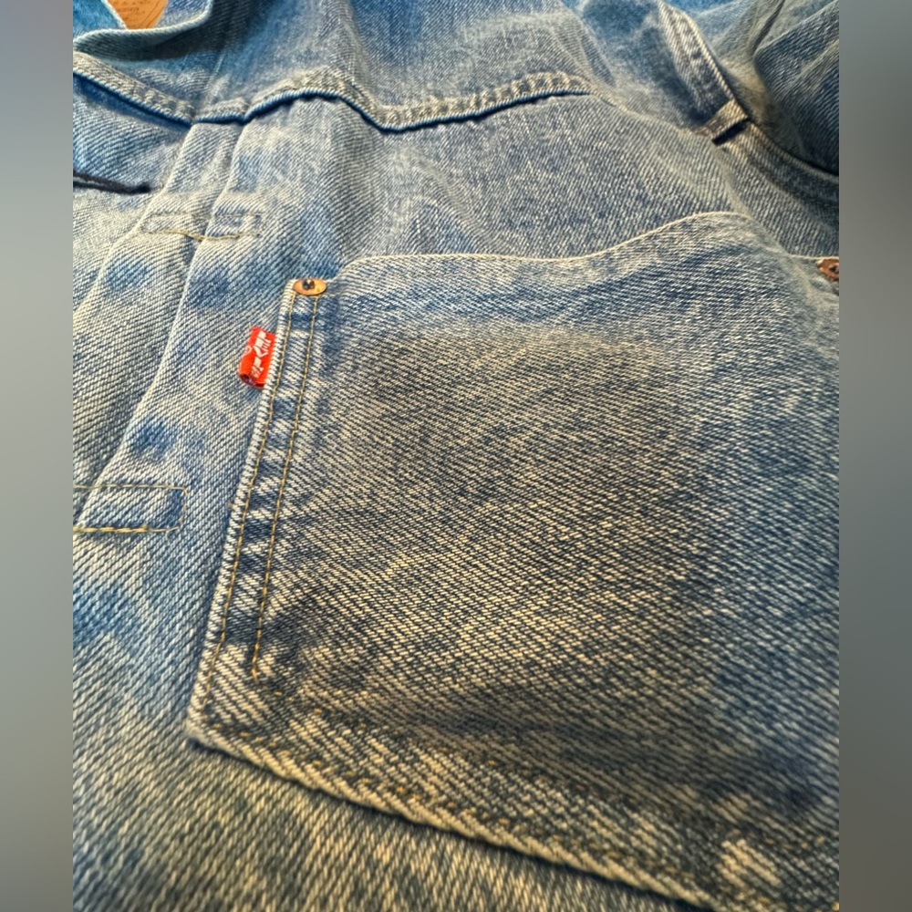 Levi's Light Wash Denim Shirt Jacket - Blue - Picture 2 of 5